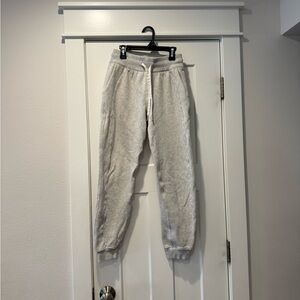 Lululemon Women's Jogger Sweatpants Size 2, Heather Gray, Drawstring, 26" Inseam